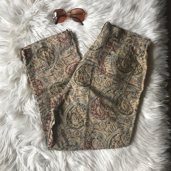 Lauren Paisley Linen Blend Capri Pants - Picture 2 of 5